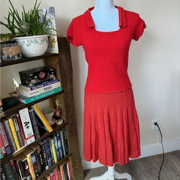 VINTAGE 60s Two Piece Handmade Red Skirt and Top - Picture 2 of 12